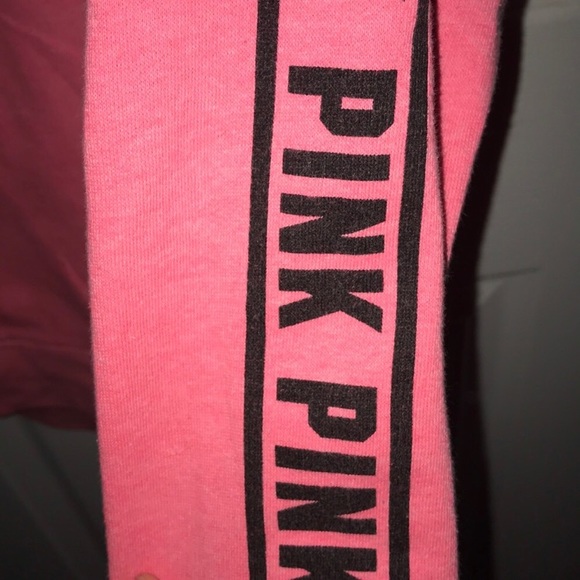 Pink sweater - Picture 3 of 3